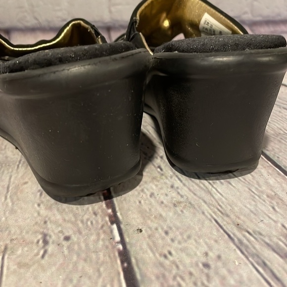 Skechers, black wedge sandals, size 9 - Picture 5 of 7